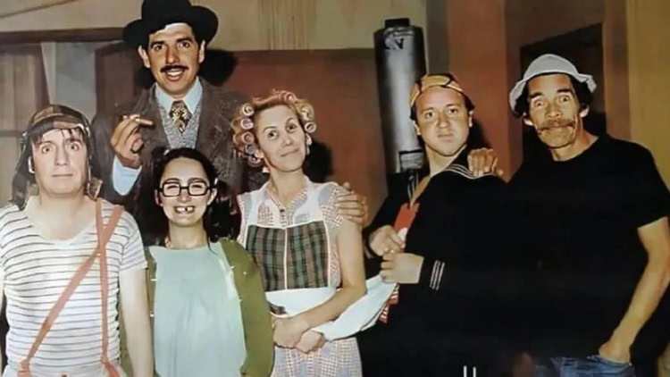 O elenco de Chaves